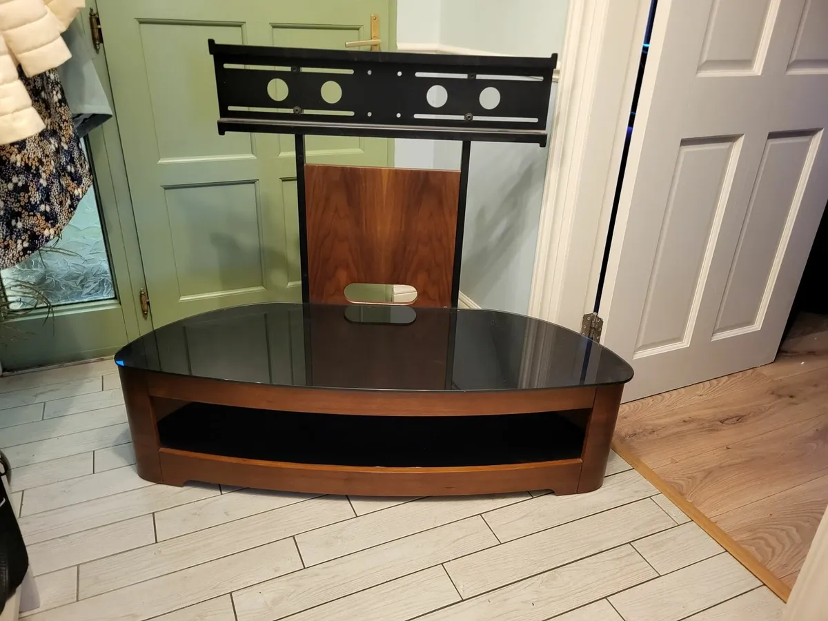 Tv and cabinet - Image 2