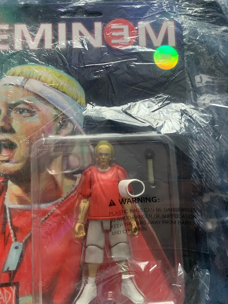 Eminem  figure new not open - Image 2