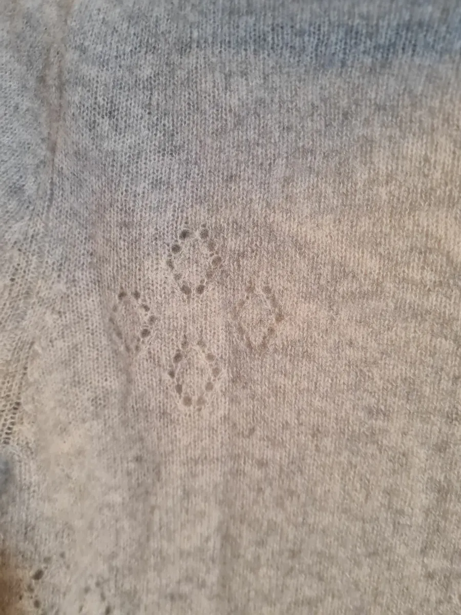 Max Studio 100% cashmere Cardigan - Image 3