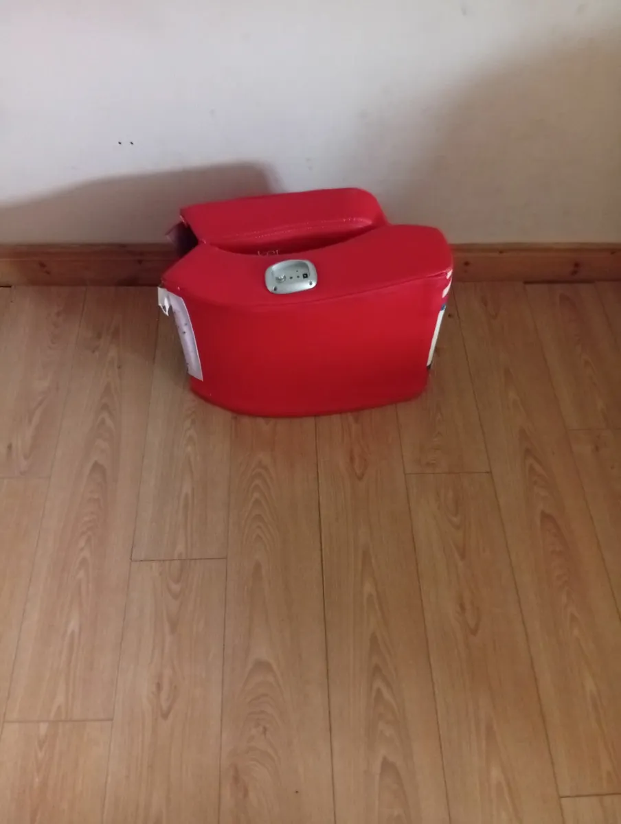 X-rocker Quality foldable gaming chair - Image 3