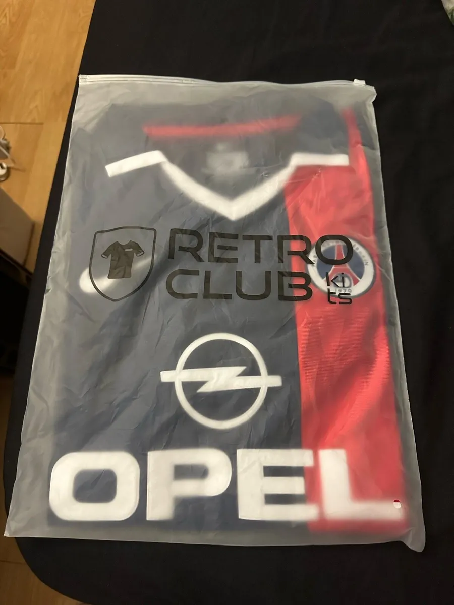 PSG 01/02 Retro Football Jersey/Shirt [BRAND NEW] - Image 3