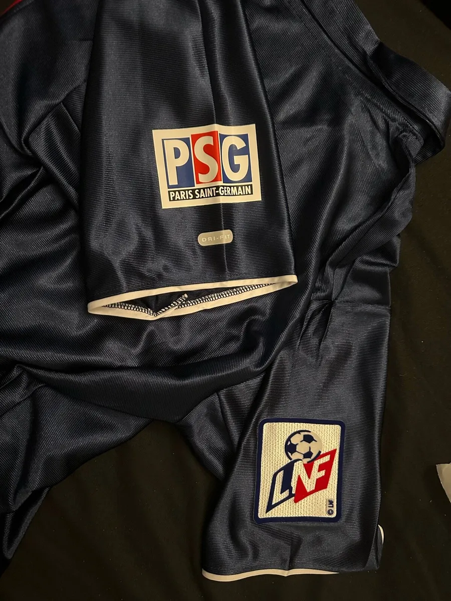 PSG 01/02 Retro Football Jersey/Shirt [BRAND NEW] - Image 4