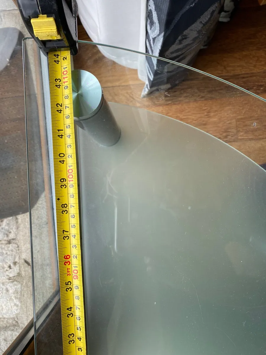 TV stand/table - Image 2