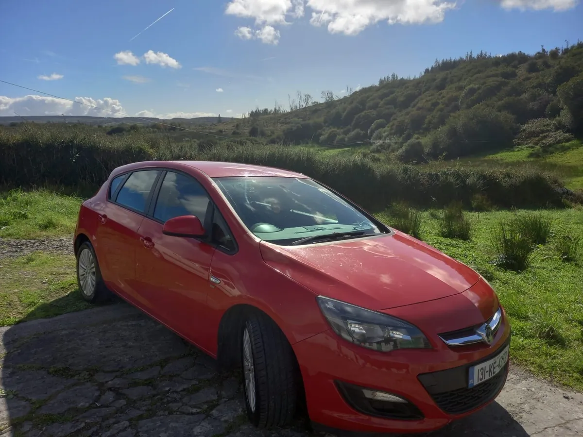 Vauxhall Astra 2013 - Image 2