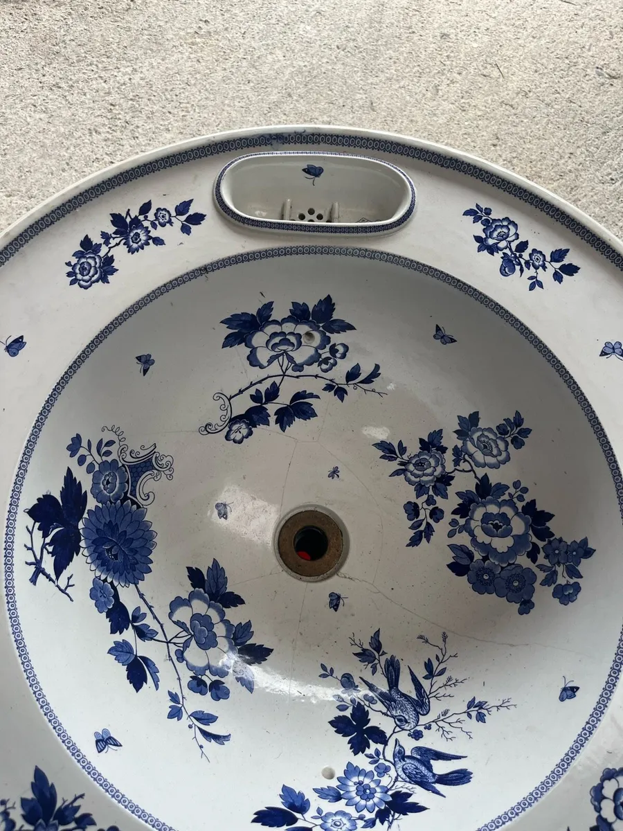 Old sink - Image 2