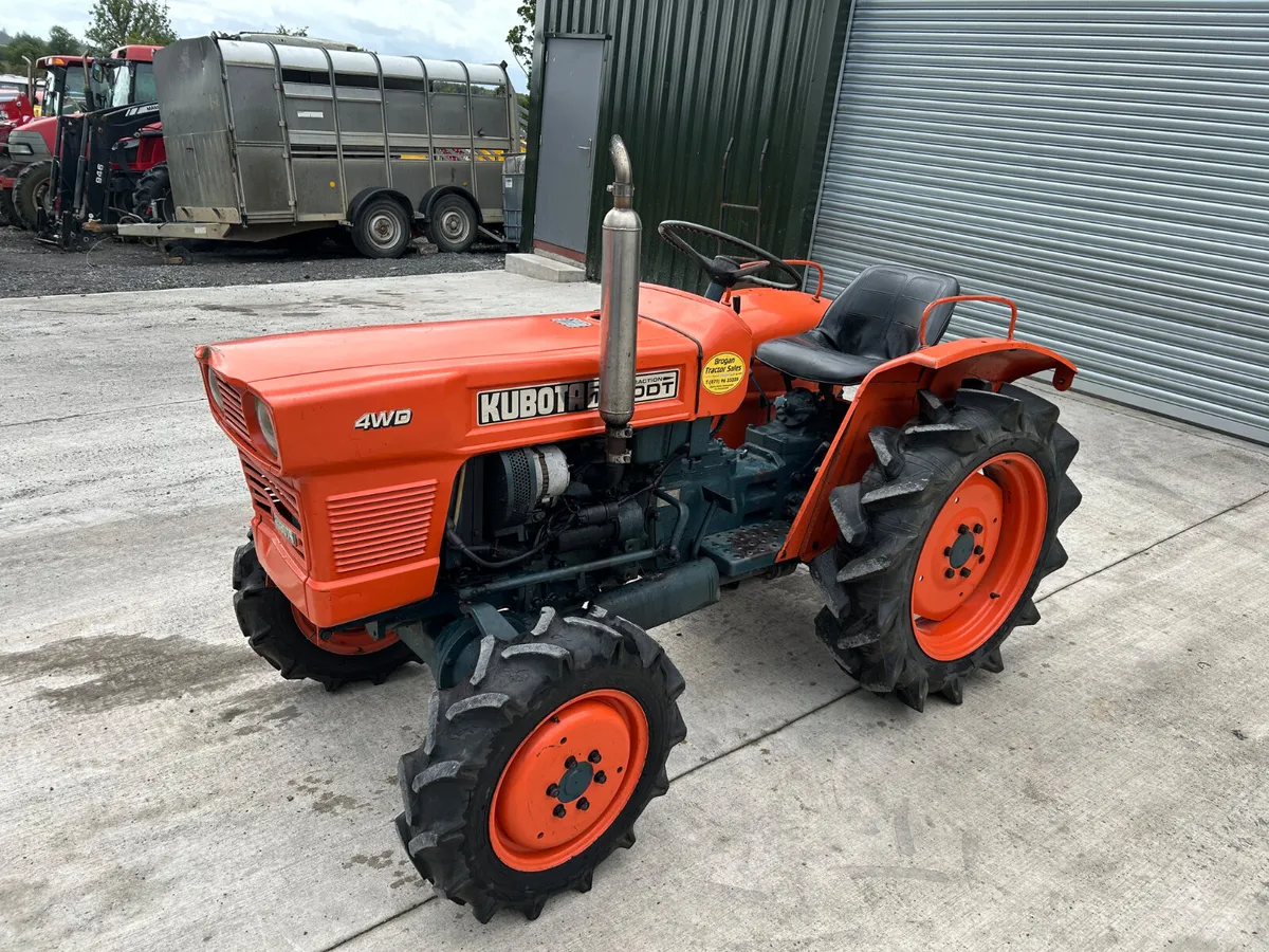 Kubota 1500DT Compact Tractor - Image 3