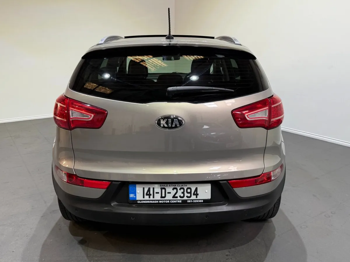 Kia Sportage 1.7 D LXES - One Owner - Sunroof - Image 3