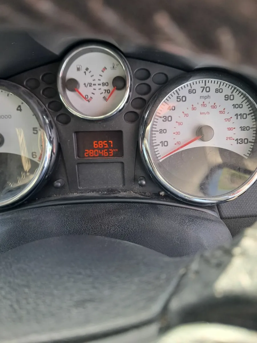 Peugeot 207 2010 - Image 4
