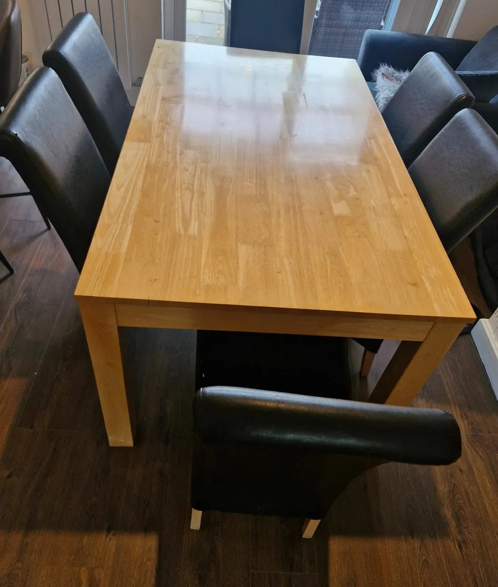 Table & 6 chairs - Image 2