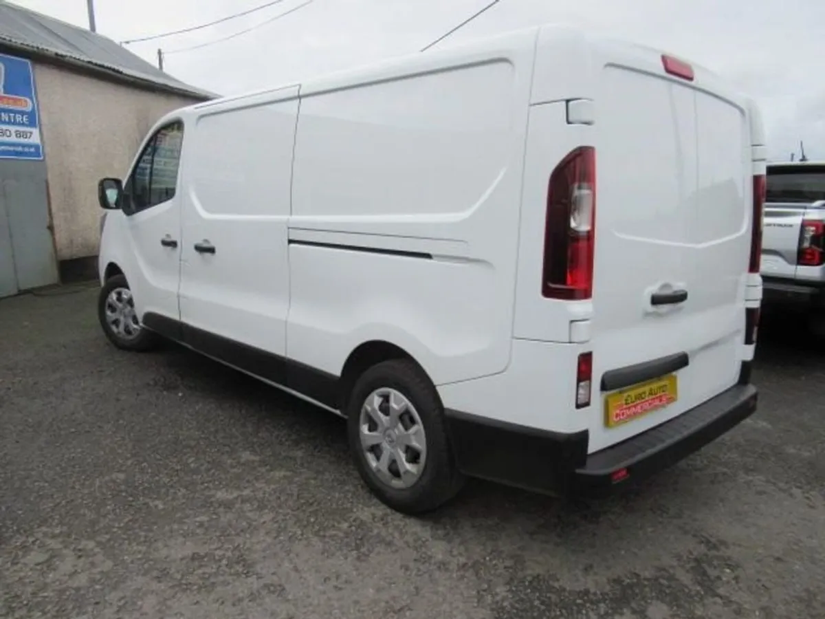 Renault Trafic 2.0 dCi Blue Ll30 Business  Panel - Image 2