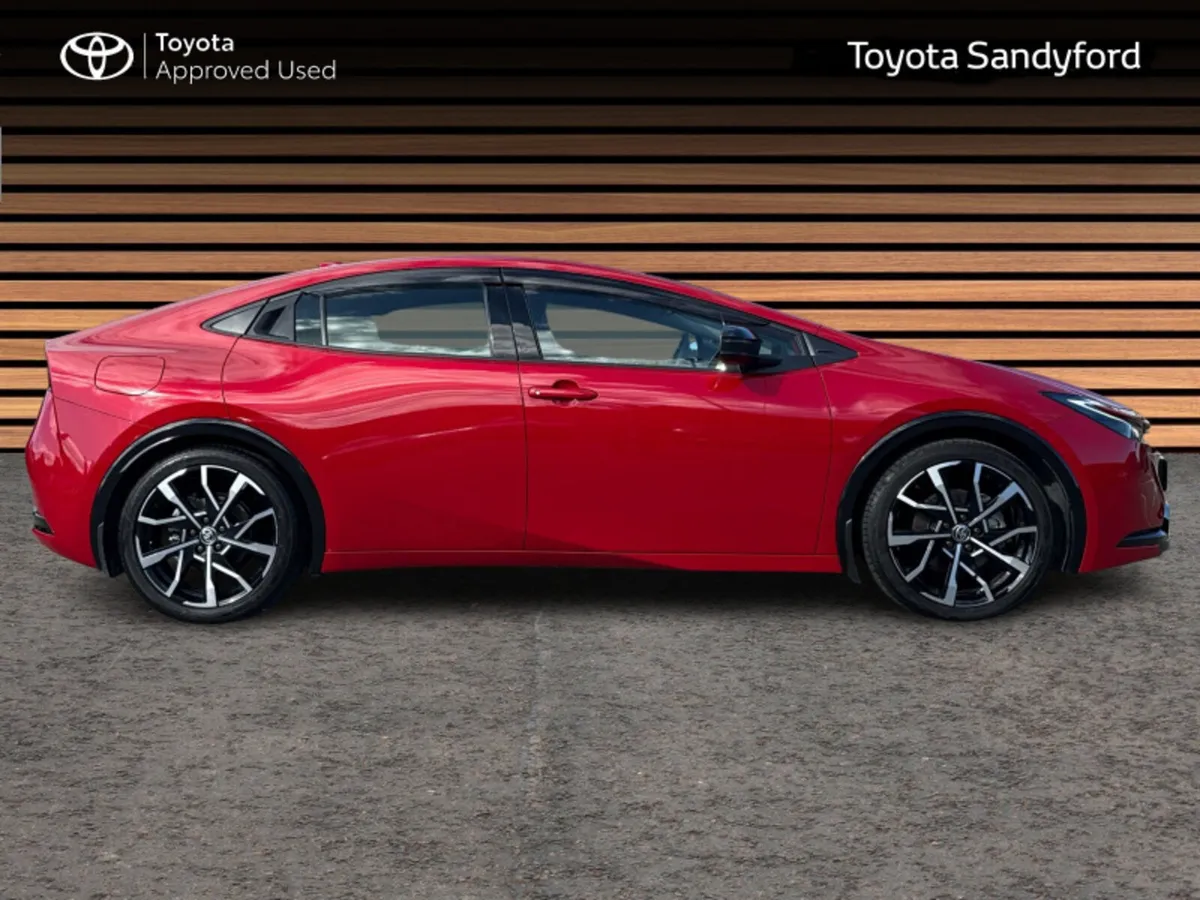 Toyota Prius FULL SPEC // LEATHER HEATED SEATS // - Image 3