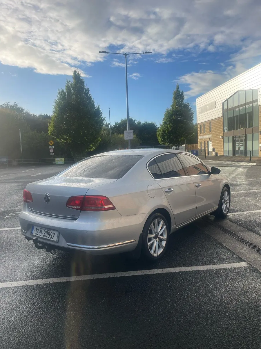 2012 passat - Image 4