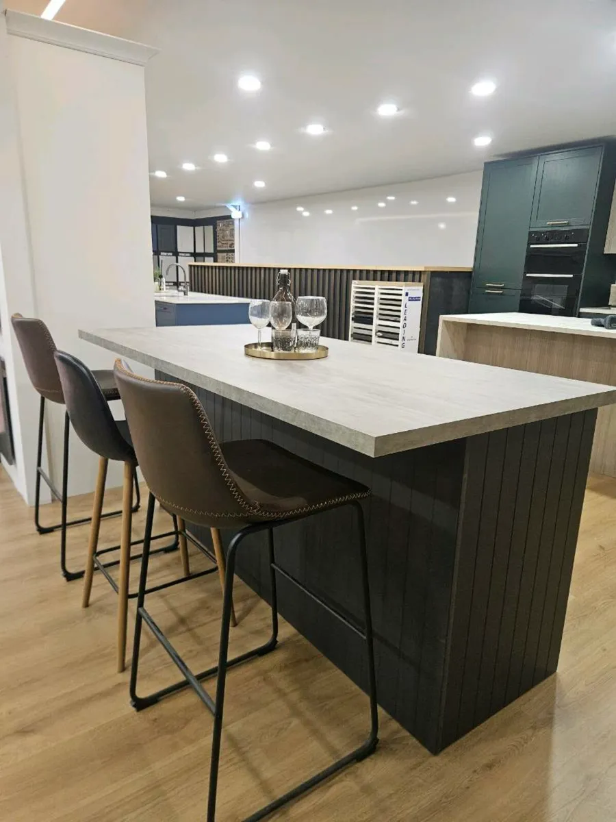 Brand new Kitchen islands - Image 3