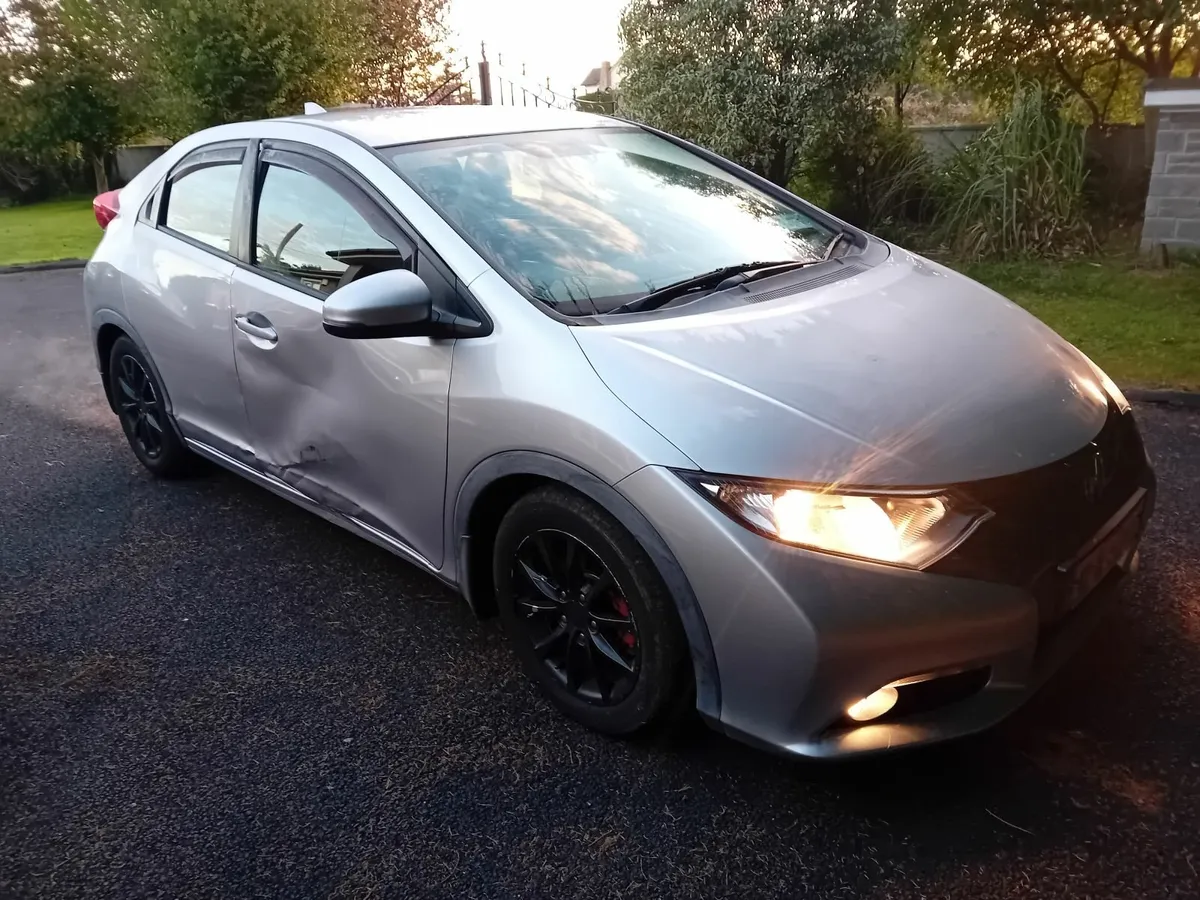 Honda Civic 2012  2.2 Diesel - Image 4