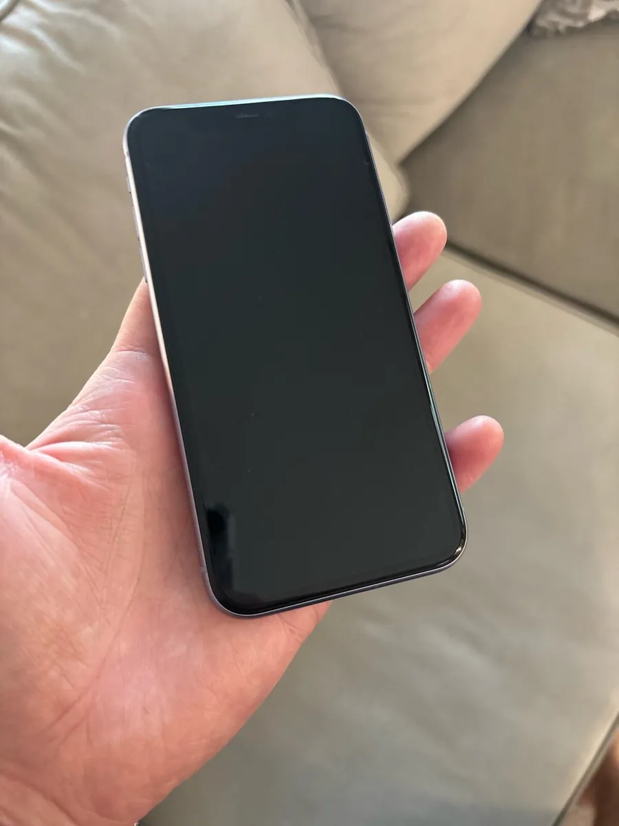 iPhone 11 purple sim free 64GB mint condition - Image 2