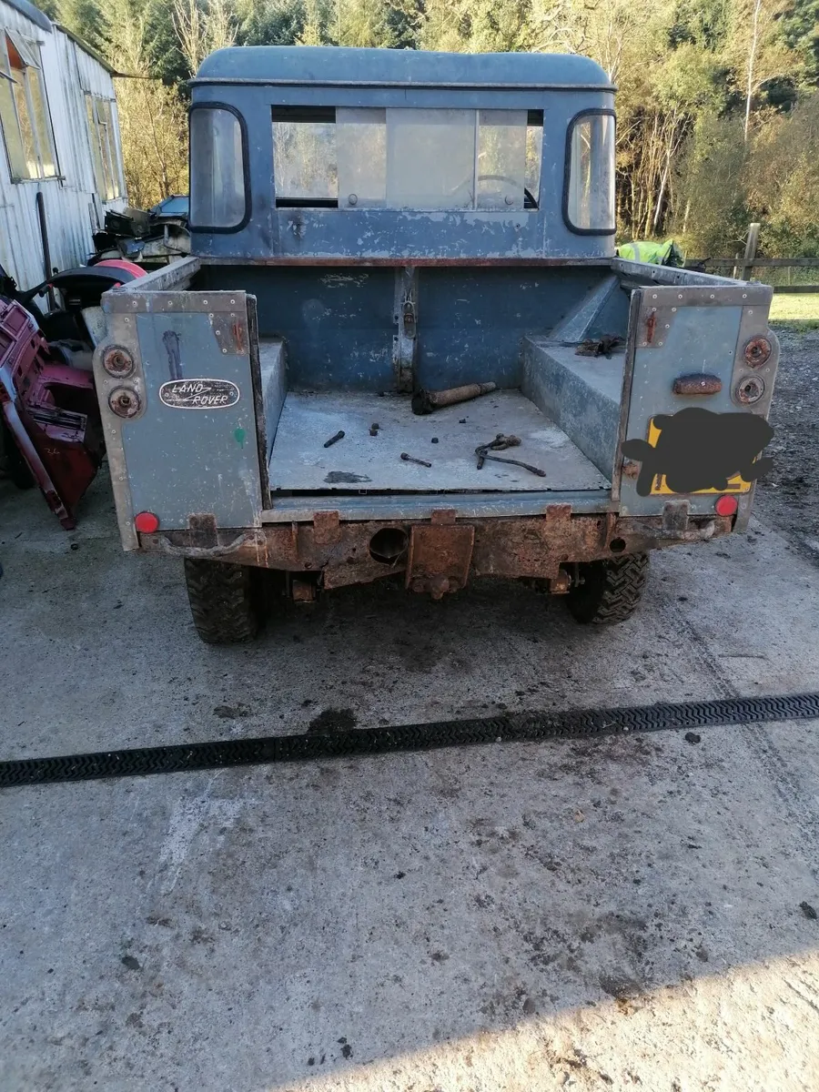 Land Rover SWB - Image 2