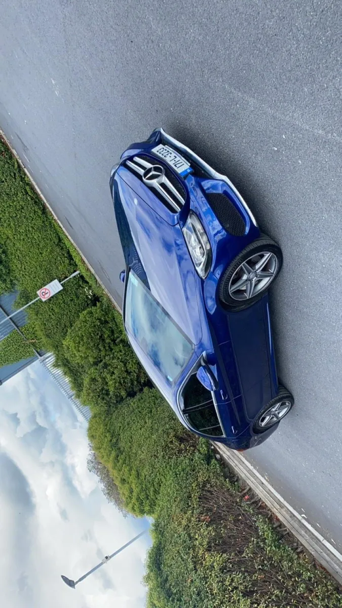 171 Mercedes Benz c180 D AMG LINE AUTO - Image 4