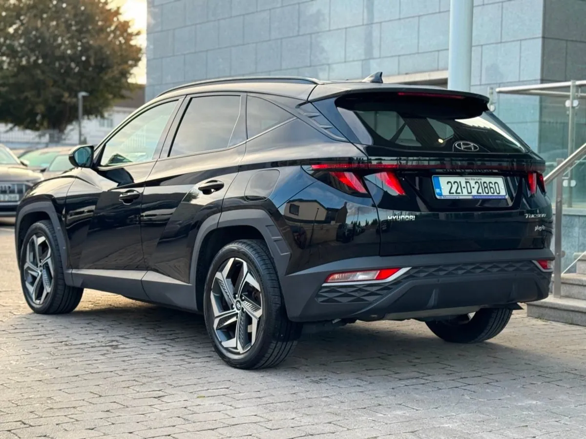 Hyundai Tucson Executive Phev Auto 2 Tone Roof - Image 4