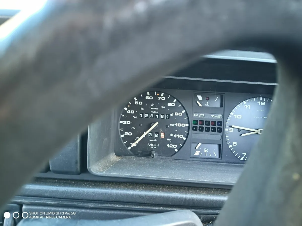 Volkswagen Golf 1989 - Image 1