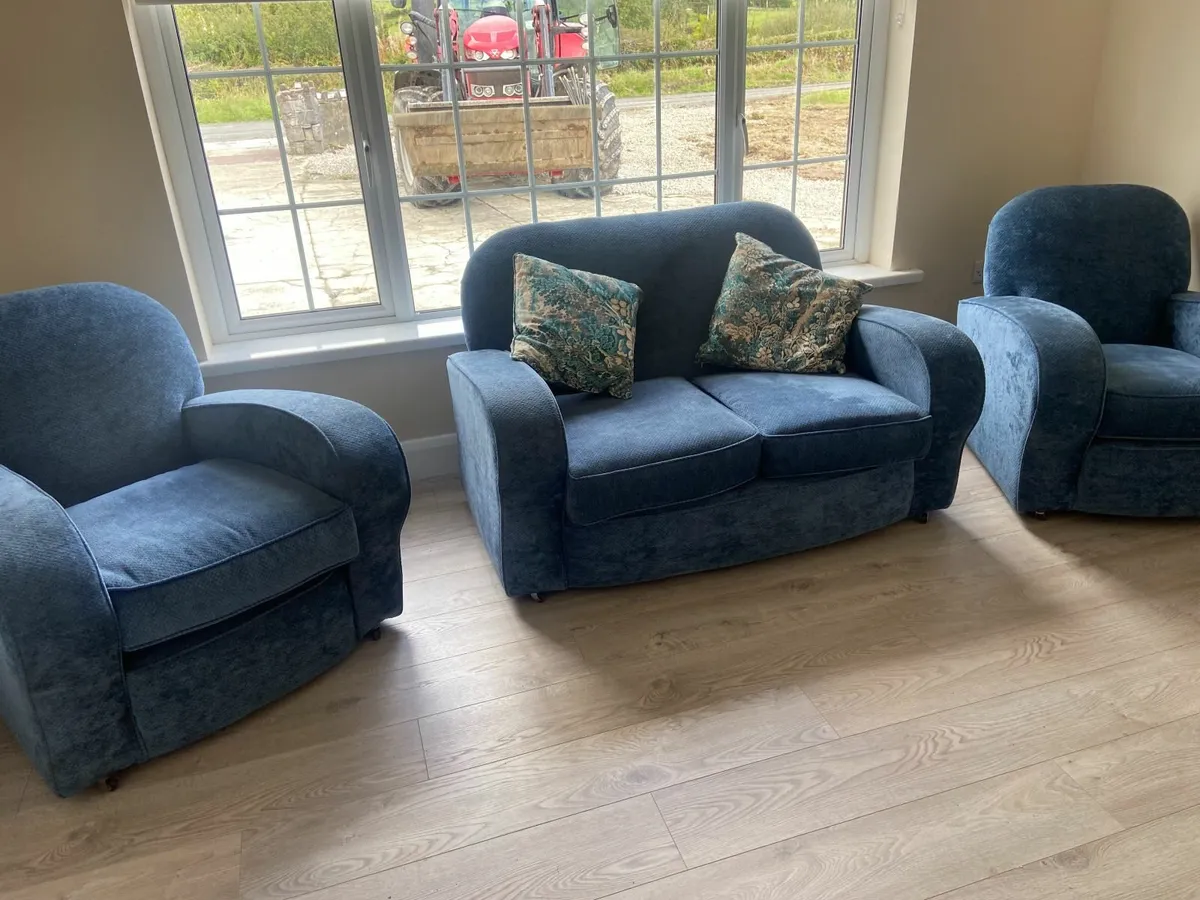 Sofa and two arm chairs