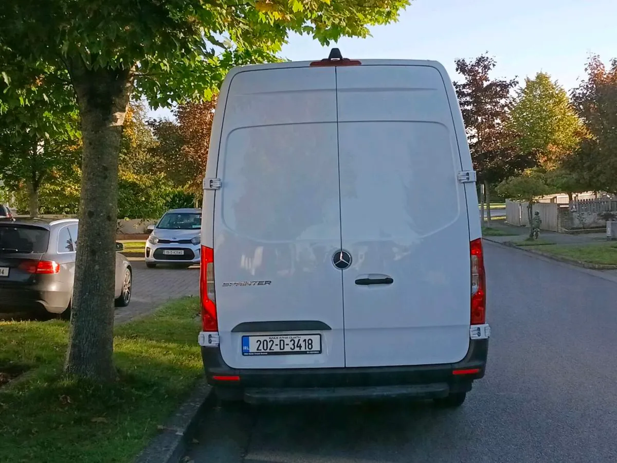 202 Mercedes Sprinter 314CDI LWB Low Kms - Image 4