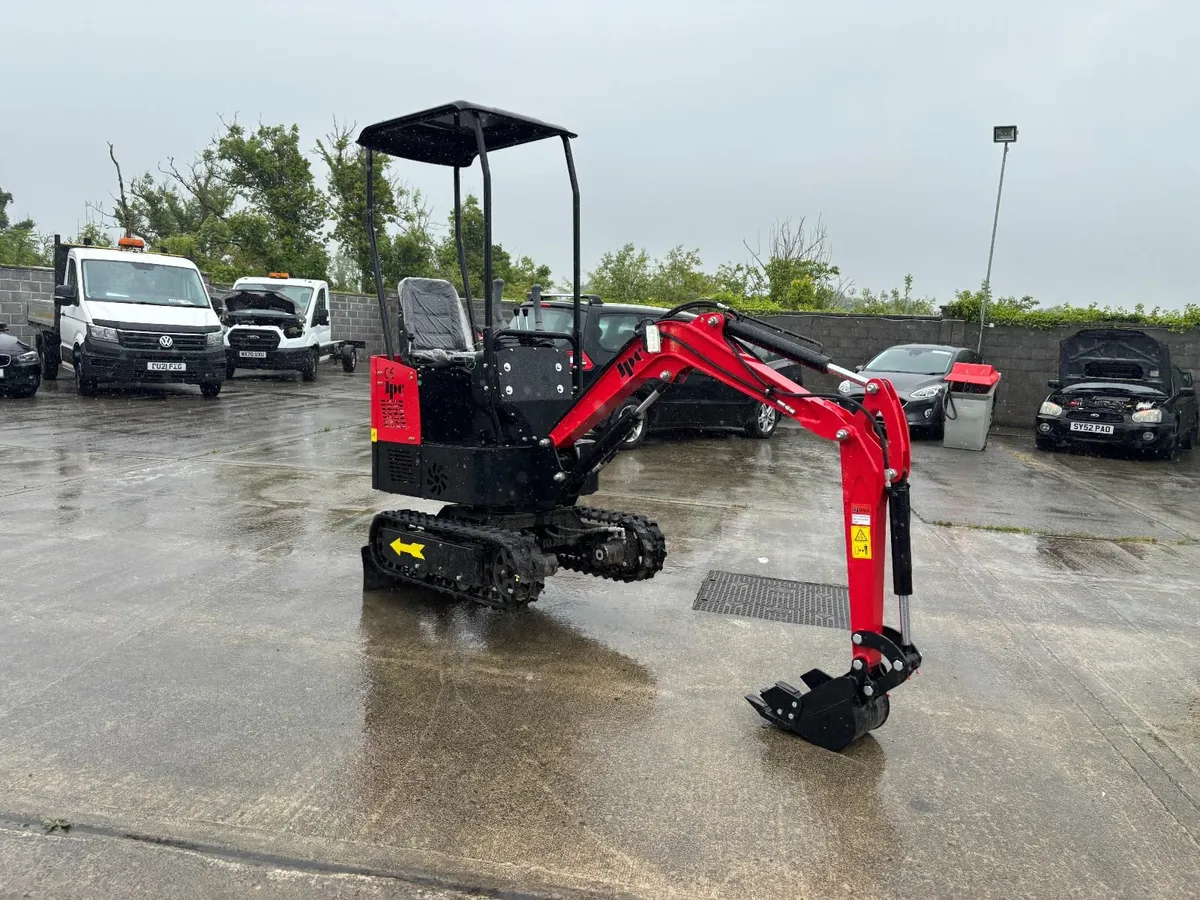 JPC... HT 12 MINI DIGGER... - Image 1