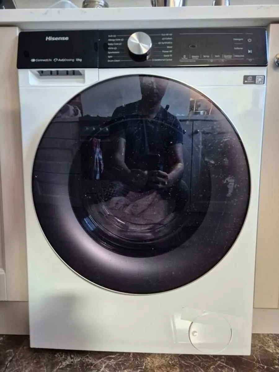 2 weeks old - 12kg HiSense washing machine - Image 1