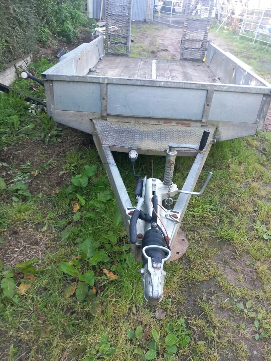 Plant trailer. - Image 1