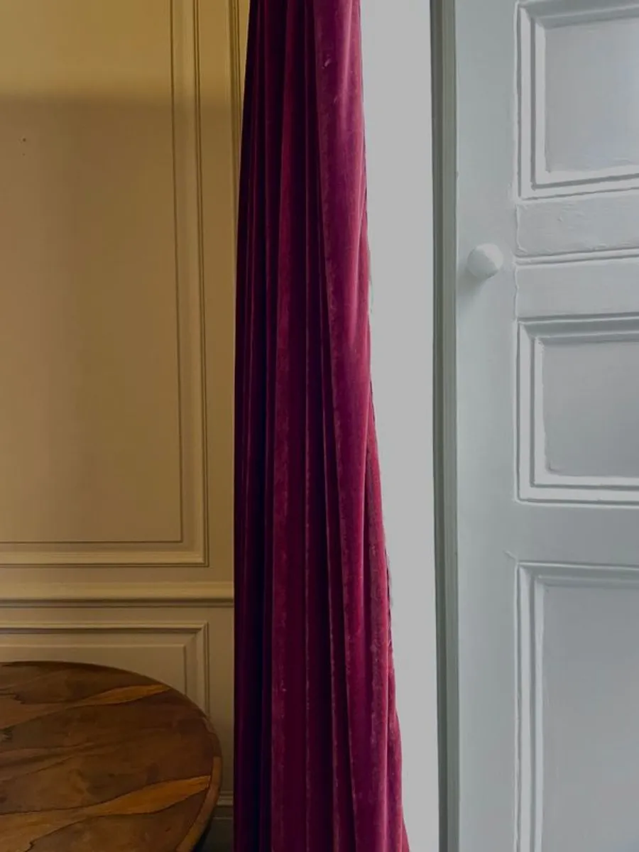 Heavy Red Velvet Curtains with curtain poles and brass fittings - Image 4