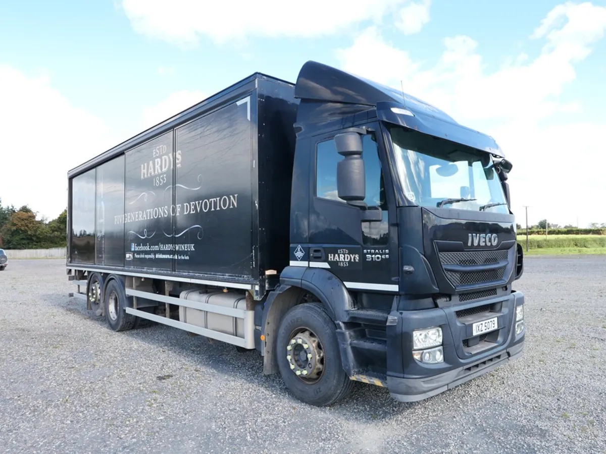 2016 IVECO STRALIS 310 BOX RIGID - Image 1