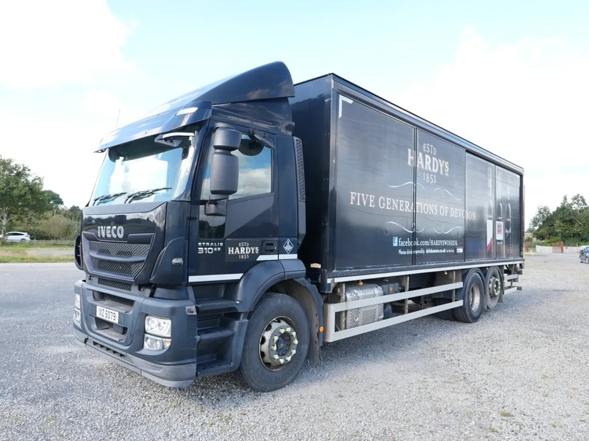 2016 IVECO STRALIS 310 BOX RIGID - Image 3