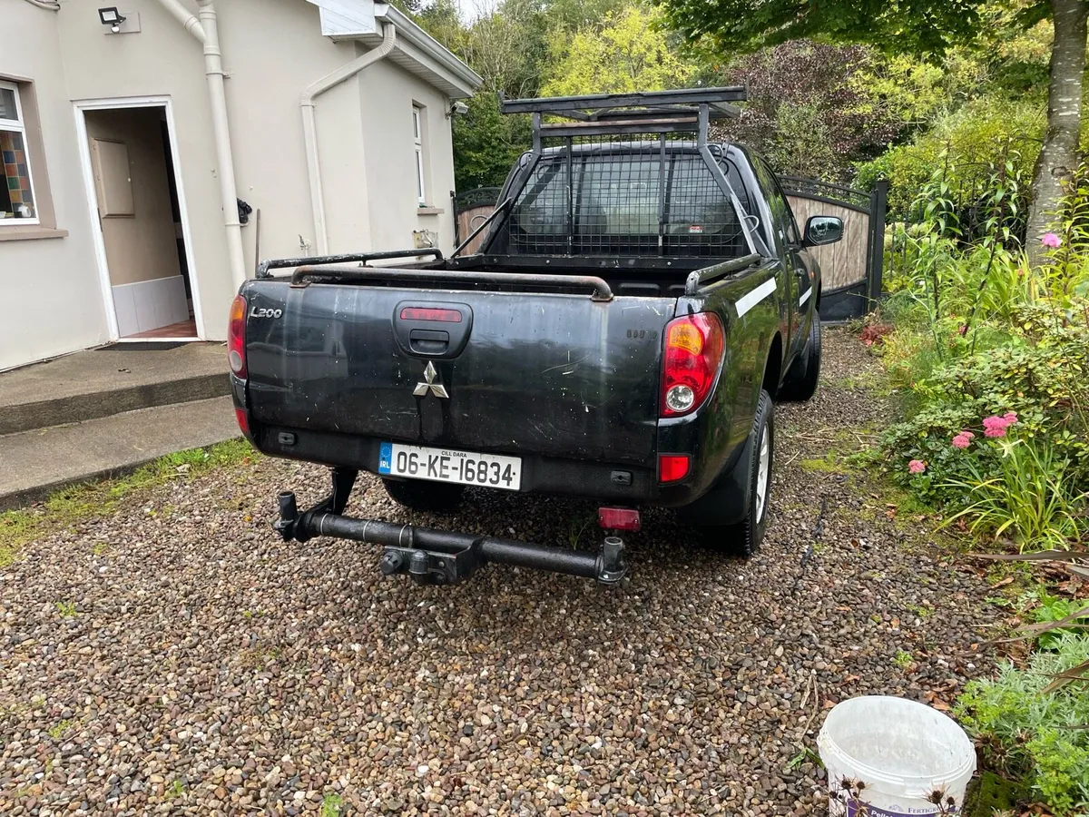 Commercial vehicle - Image 3