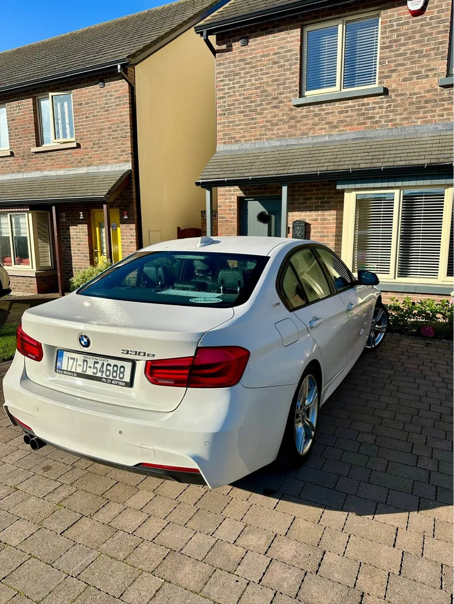 BMW 330e M sport - Image 3
