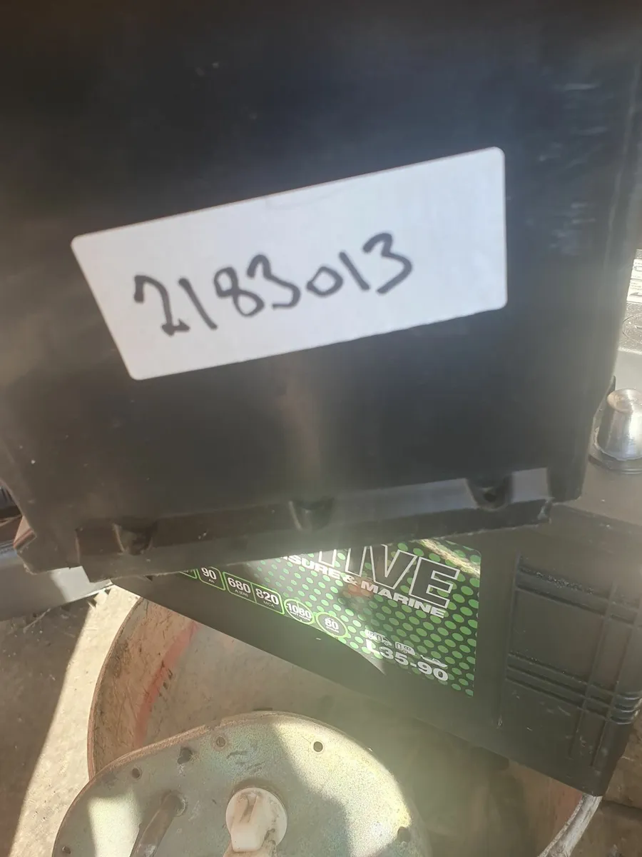 Transit battery new - Image 2