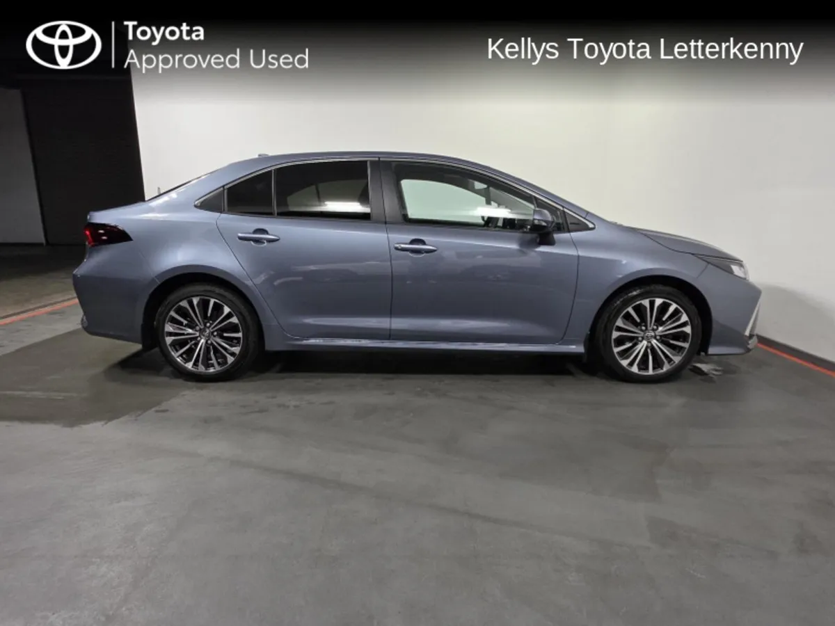 Toyota Corolla COROLLA LUNA SPORT SALOON - GENUINE - Image 3