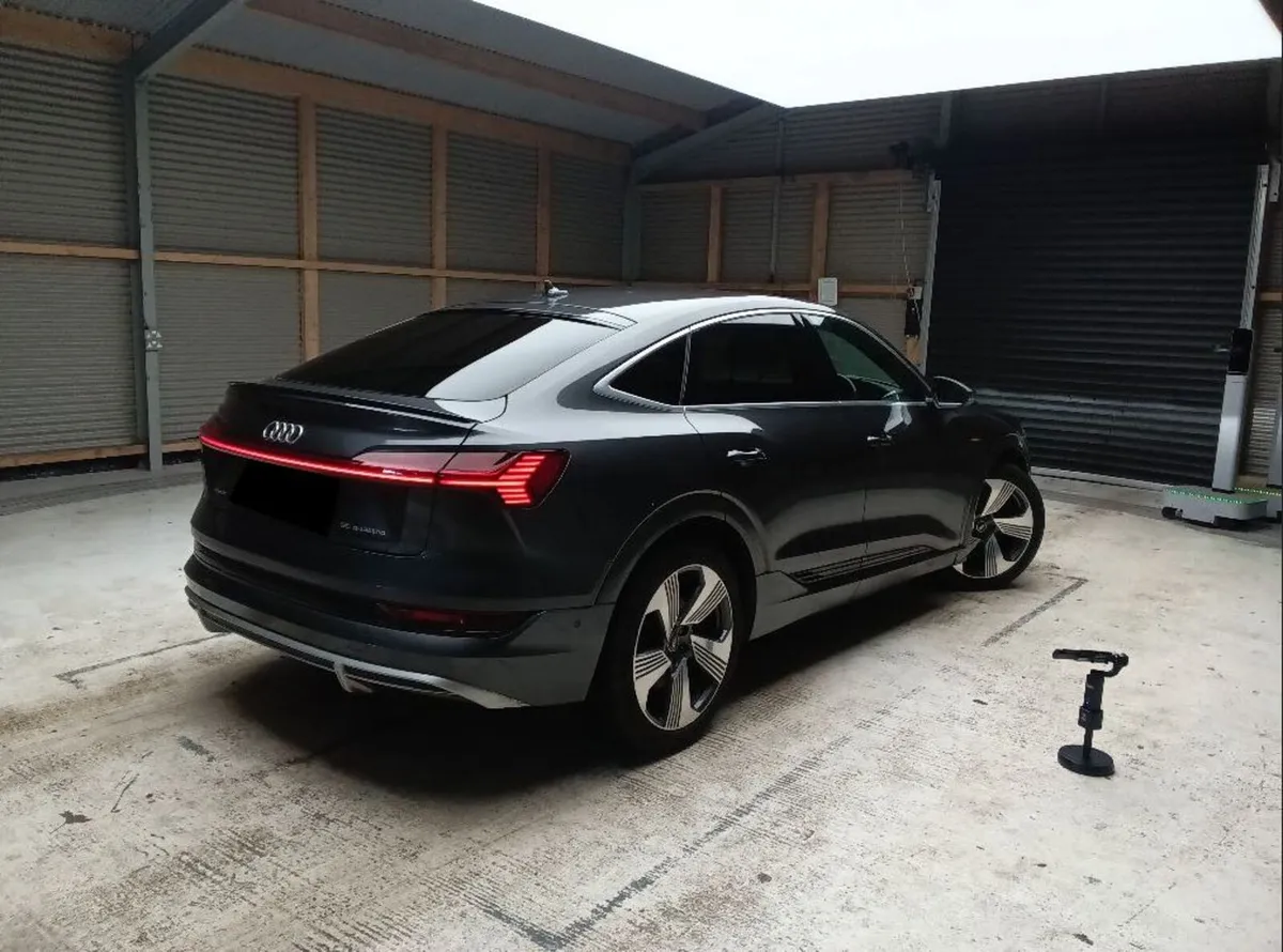 AUDI E-TRON S LINE 55 QUATTRO SPORTBACK // 95 KwH - Image 3