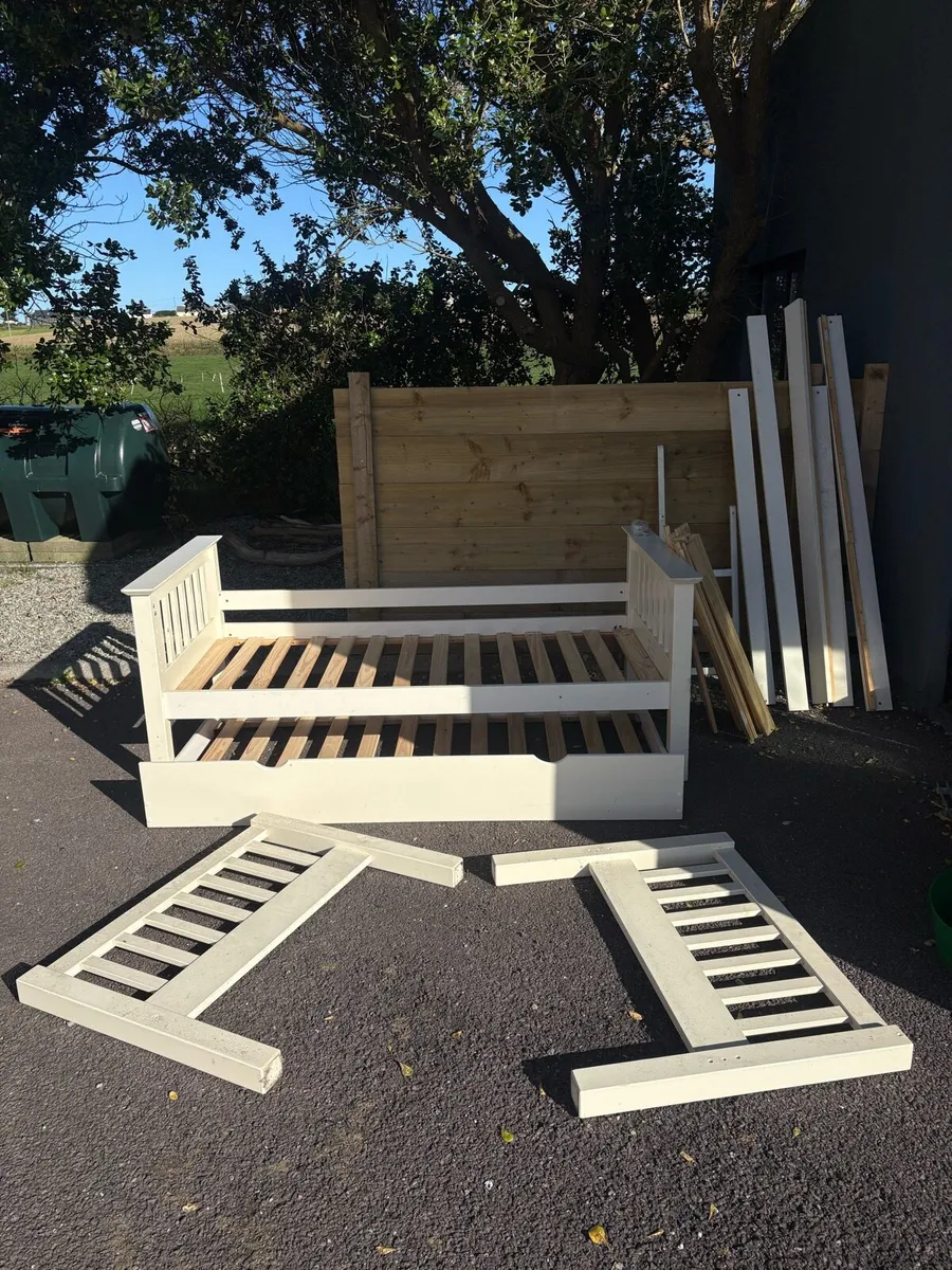 Children’s bunk bed free collection only - Image 1