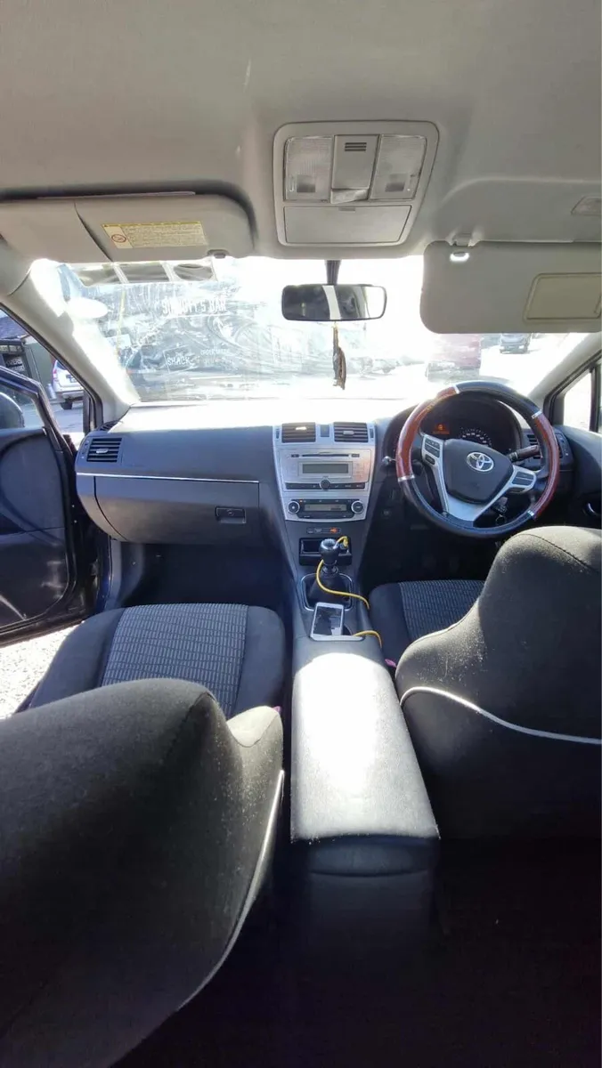 Car - Image 3