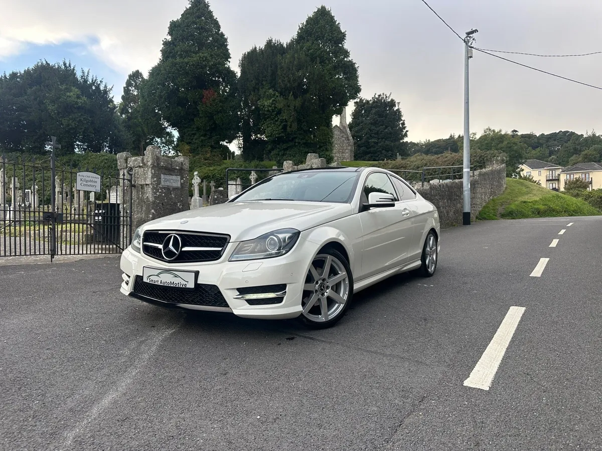 Mercedes C220 AMG Premium Plus. Rare Spec - Image 2