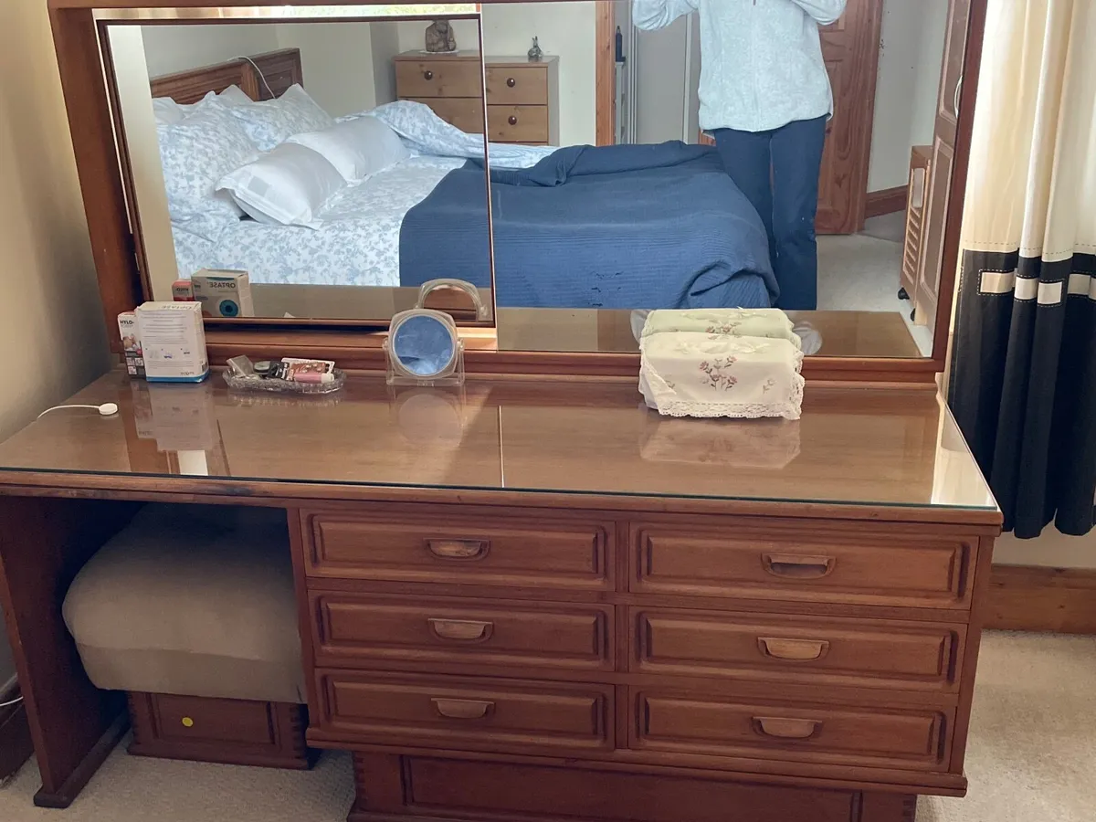 Bedroom Suite - Image 4