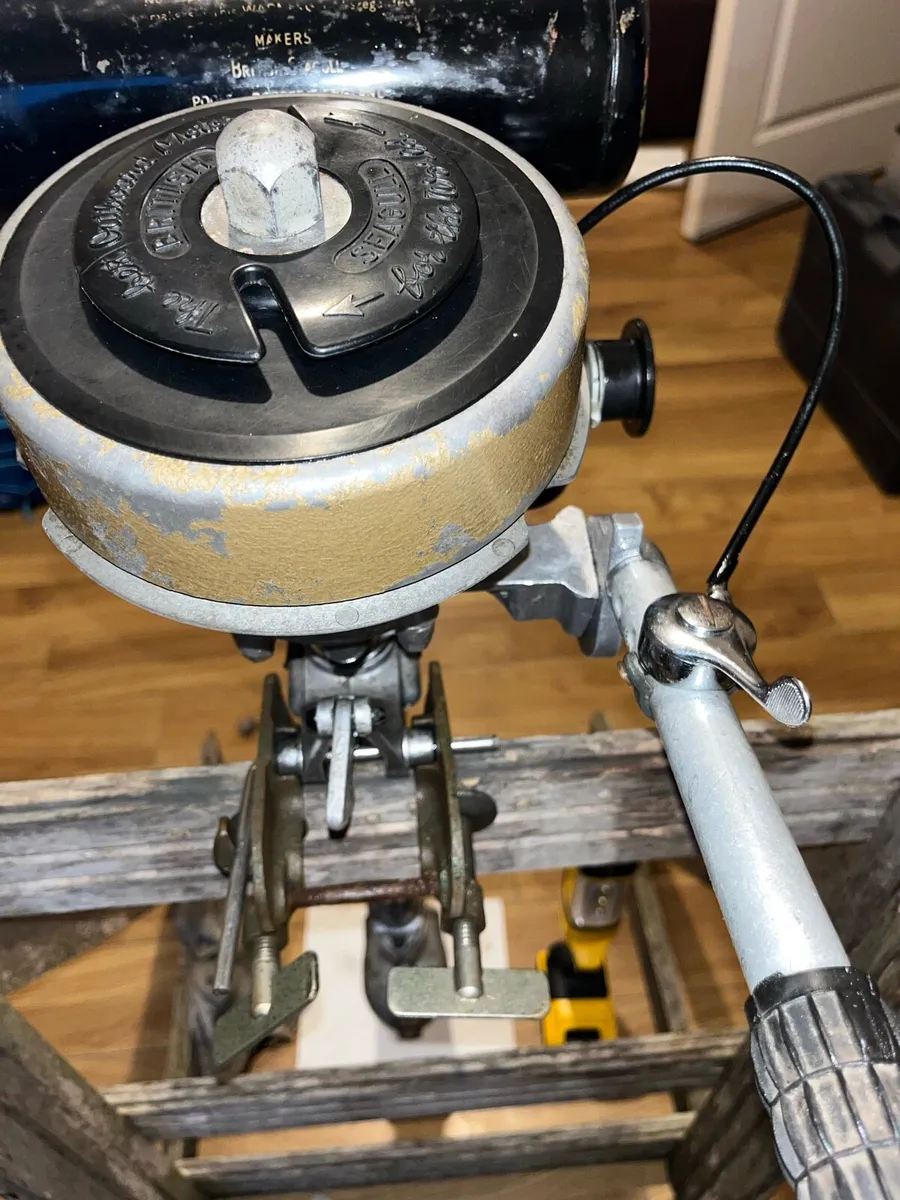 Outboard engine - Image 3