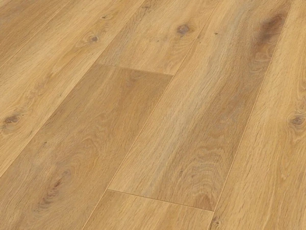 Laminate Floor - Image 2