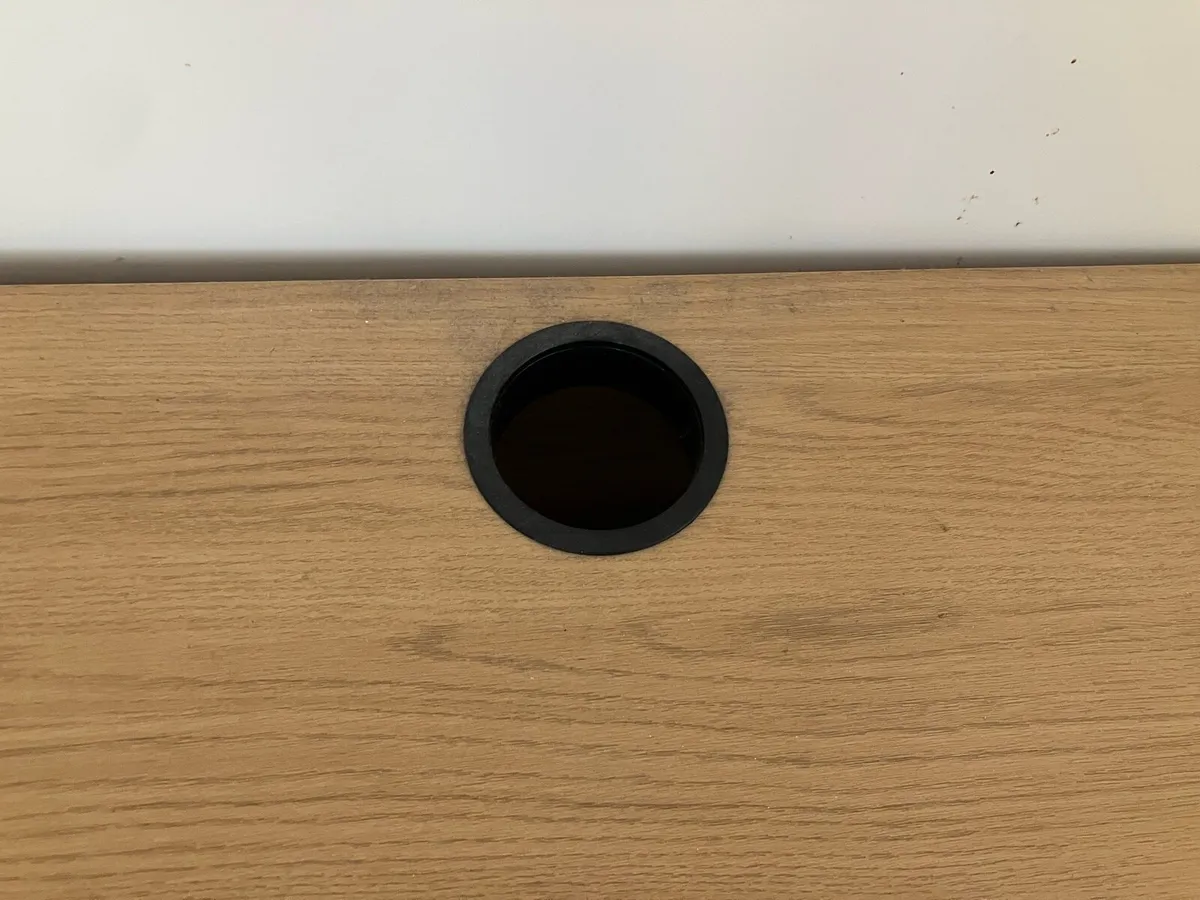 Desk - Image 3