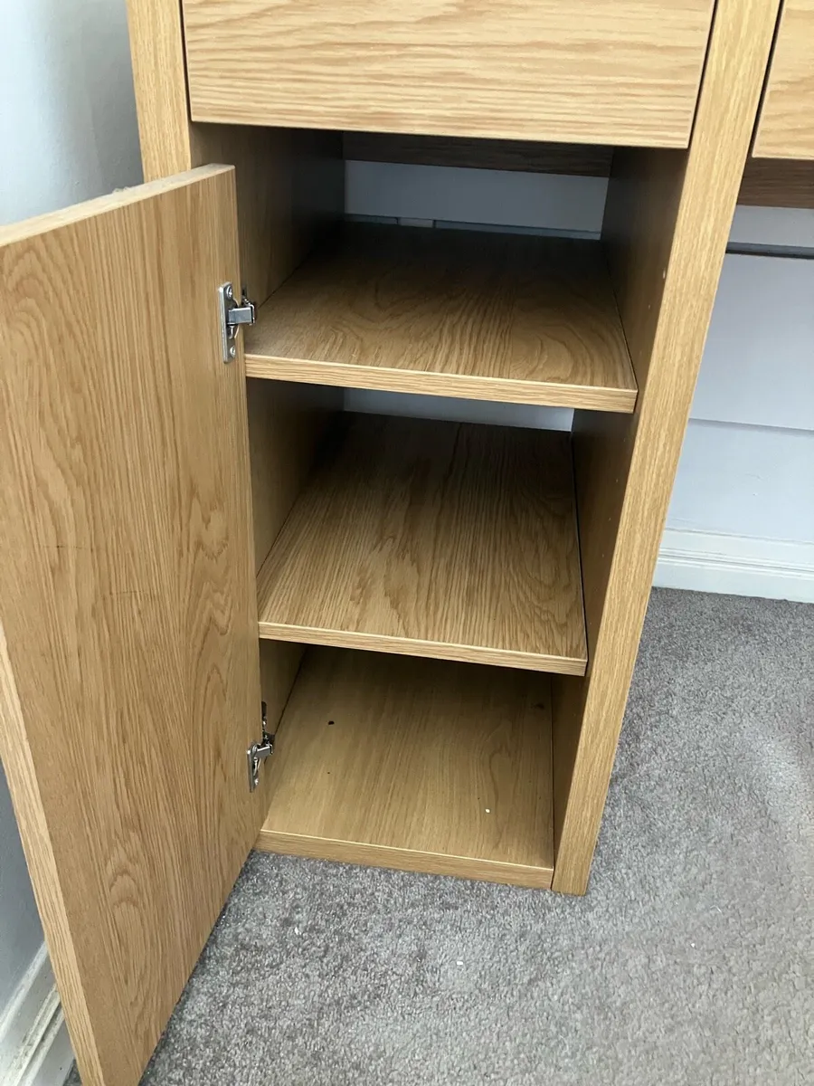 Desk - Image 4
