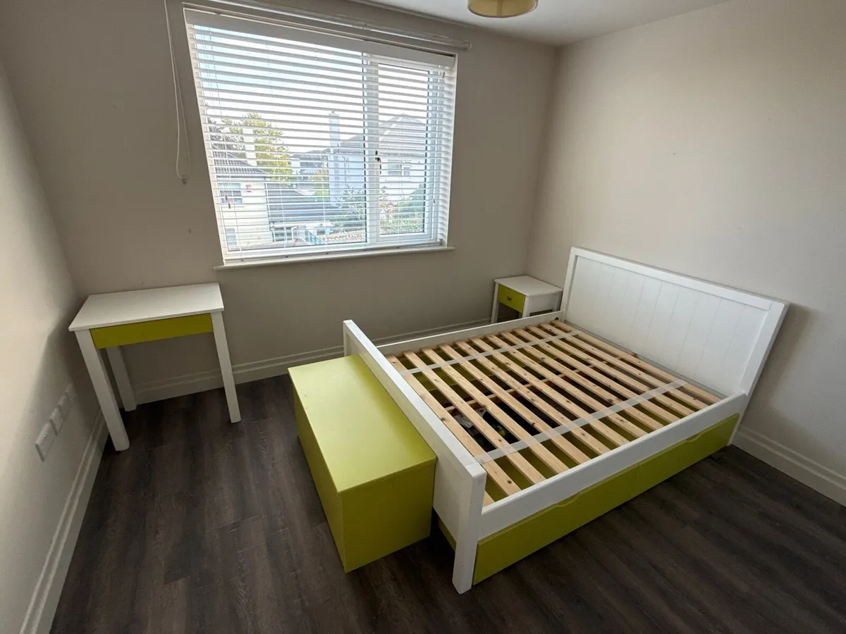 Bedroom Set - Image 1