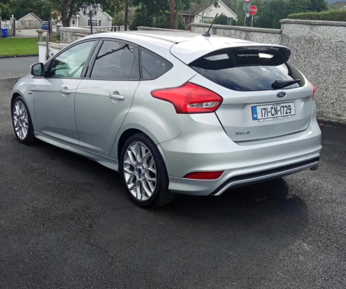 2017 ford focus st line - Image 3