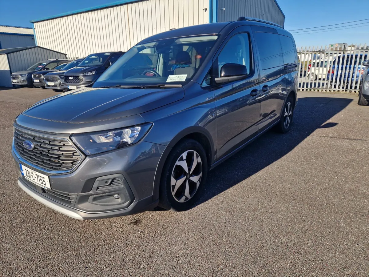FORD TOURNEO CONNECT/2023/2.0 DIESEL/7 SEATER/WAV - Image 1