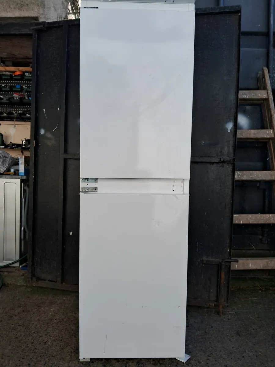 INTEGRETED FRIDGE AND FREEZER - Image 1