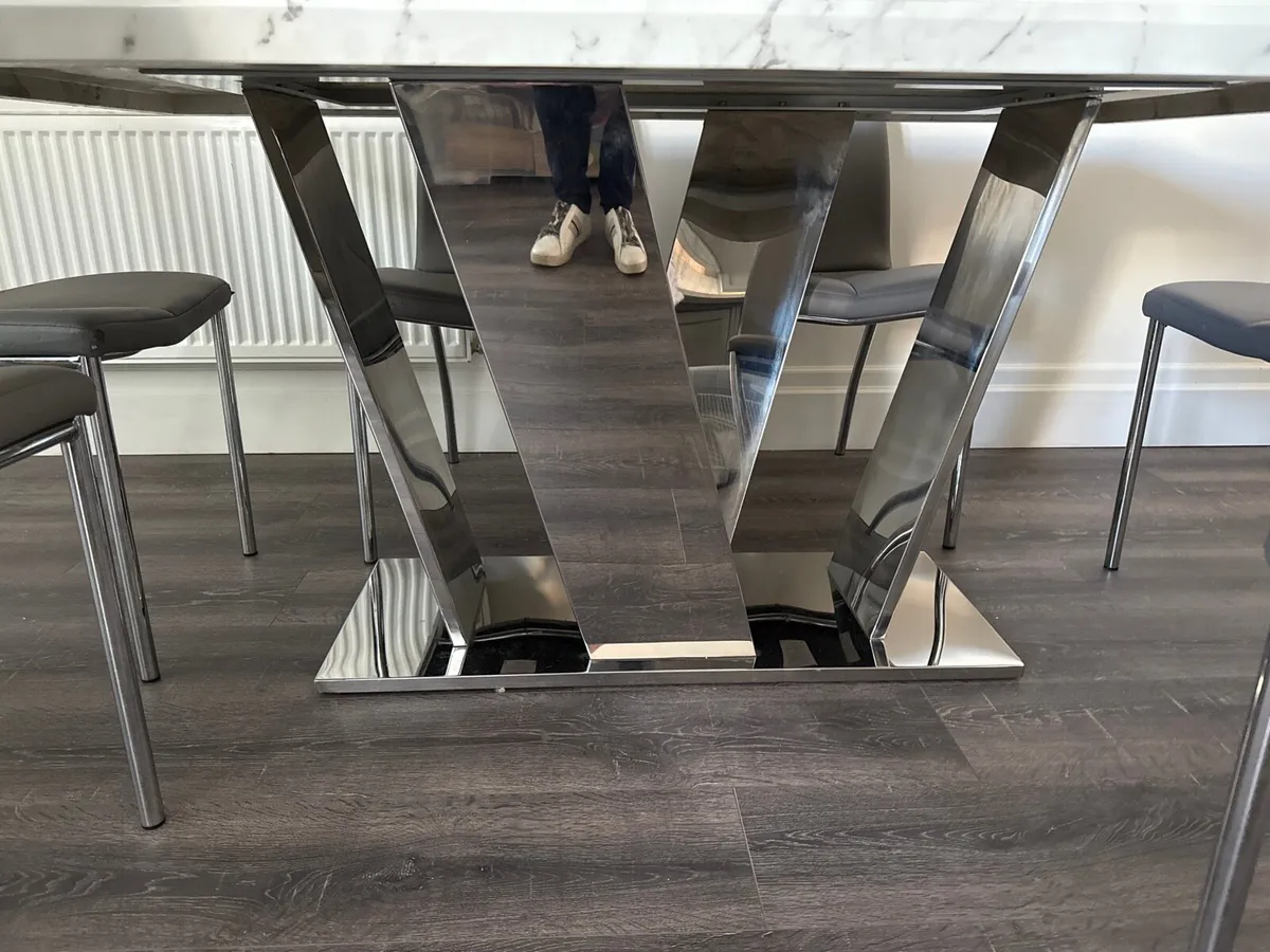 Dining Table and 6 Chairs - Image 3