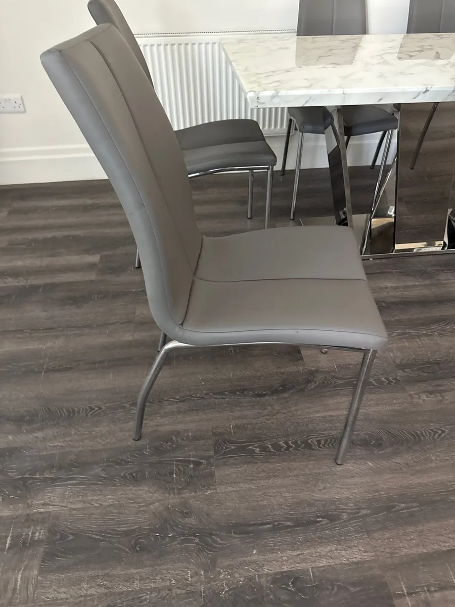 Dining Table and 6 Chairs - Image 4